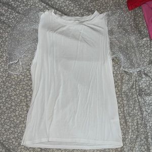 Jun & Ivy Puff Sleeve top